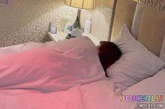  怪兽32期 和朋友女友的一夜情