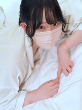 FC2-PPV-4692702 「尿尿♡」SSS級白皙無辜女孩脫掉內衣用振動器高潮♡她被一個令人毛骨悚然的老男人擺佈
